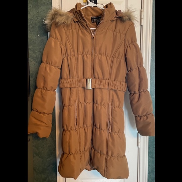 c’esttoi Jackets & Blazers - C’esttoi Tan Puffer Long Coat with Fur Hood. Medium.